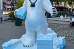 NYC Holiday Spirit on Fifth Avenue from 51st Street to 59th Street. Also in front of Plaza Hotel 59th Fifth Avenue
