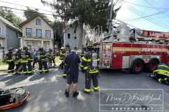 All Hands Fire
Simondson Place
Staten Island
Wednesday, August 10, 2022
Photographs by:
Mary DiBiase Blaich 

An All-Hands fire was first reported at 10:24 am Wednesday morning (08-10-2022) for fire in a private dwelling on Simondson Place in Staten Island.  Fire reports said searches in the fire apartment were delayed due to clutter.  One fireman was spotted cooling his head with water alongside his rig.