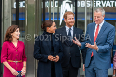 NY Governor Kathy Hochul, Meghan Markle and Prince Harry, the Duchess and Duke of Sussex,  and New York City Mayor Bill de Blasio joke around after their visit of One World Trade in New York City on Sept. 23, 2021. (Photo by Gabriele Holtermann/Sipa USA)