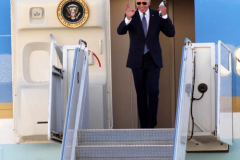 New York,  Monday, September 20, President  Joe Biden traveled to New York City to deliver remarks at the 76th session of the United Nations General Assembly.  President Joe Biden arrives at John F. Kennedy Airport.  He deplanes then walks to Marine One and heads to his hotel to get ready
for his Tuesday speech at The United Nation.
New York Governor Kathy Hochul and New York City Mayor Bill de Blasio and his wife Chirlane  McCray greet President Biden at John F. Kennedy Airport before he heads to the New York City before his speech at the United Nations.