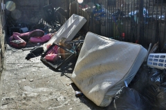 FDNY: 1 dead, 5 firefighters injured in 3-alarm fire in the Bronx. 

One person was killed and five firefighters were injured in a three-alarm fire in the Bronx Tuesday, according to the FDNY. 

The FDNY says the fire started around 12:24 p.m. on 64 W. 165 St.  
They say the flames started on the fourth floor of the building through the plumbing pipes.  

Authorities have not yet released the man's identity. 

A total of 33 units, including 138 fire and EMS members, were on the scene. The fire is under control at this time.  

The cause of the fire is under investigation, according to officials.