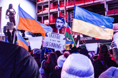 Hundreds of Ukrainians took to Times Square to protest the Russian invasion of the Ukraine and to welcome a protest car rally that started in Brooklyn, New York and ended in the Square.
Together they chanted “Stop Putin’s War” and “Protect Ukrainian Skies” amongst others.
Many fear the unknown and for the worst while attacks and mayhem riddle the Ukraine still. Midtown, Manhattan. Friday, February 25, 2022