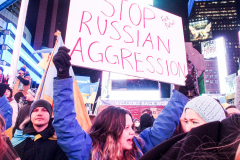 Hundreds of Ukrainians took to Times Square to protest the Russian invasion of the Ukraine and to welcome a protest car rally that started in Brooklyn, New York and ended in the Square.
Together they chanted “Stop Putin’s War” and “Protect Ukrainian Skies” amongst others.
Many fear the unknown and for the worst while attacks and mayhem riddle the Ukraine still. Midtown, Manhattan. Friday, February 25, 2022