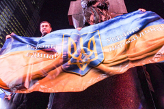 Hundreds of Ukrainians took to Times Square to protest the Russian invasion of the Ukraine and to welcome a protest car rally that started in Brooklyn, New York and ended in the Square.
Together they chanted “Stop Putin’s War” and “Protect Ukrainian Skies” amongst others.
Many fear the unknown and for the worst while attacks and mayhem riddle the Ukraine still. Midtown, Manhattan. Friday, February 25, 2022