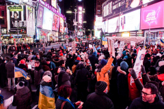Hundreds of Ukrainians took to Times Square to protest the Russian invasion of the Ukraine and to welcome a protest car rally that started in Brooklyn, New York and ended in the Square.
Together they chanted “Stop Putin’s War” and “Protect Ukrainian Skies” amongst others.
Many fear the unknown and for the worst while attacks and mayhem riddle the Ukraine still. Midtown, Manhattan. Friday, February 25, 2022