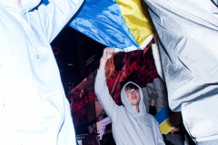 Hundreds of Ukrainians took to Times Square to protest the Russian invasion of the Ukraine and to welcome a protest car rally that started in Brooklyn, New York and ended in the Square.
Together they chanted “Stop Putin’s War” and “Protect Ukrainian Skies” amongst others.
Many fear the unknown and for the worst while attacks and mayhem riddle the Ukraine still. Midtown, Manhattan. Friday, February 25, 2022