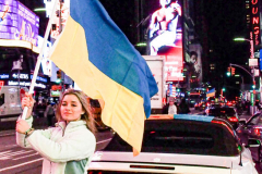 Hundreds of Ukrainians took to Times Square to protest the Russian invasion of the Ukraine and to welcome a protest car rally that started in Brooklyn, New York and ended in the Square.
Together they chanted “Stop Putin’s War” and “Protect Ukrainian Skies” amongst others.
Many fear the unknown and for the worst while attacks and mayhem riddle the Ukraine still. Midtown, Manhattan. Friday, February 25, 2022