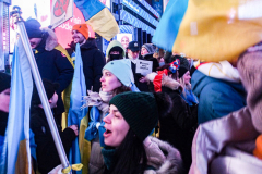 Hundreds of Ukrainians took to Times Square to protest the Russian invasion of the Ukraine and to welcome a protest car rally that started in Brooklyn, New York and ended in the Square.
Together they chanted “Stop Putin’s War” and “Protect Ukrainian Skies” amongst others.
Many fear the unknown and for the worst while attacks and mayhem riddle the Ukraine still. Midtown, Manhattan. Friday, February 25, 2022