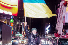 Hundreds of Ukrainians took to Times Square to protest the Russian invasion of the Ukraine and to welcome a protest car rally that started in Brooklyn, New York and ended in the Square.
Together they chanted “Stop Putin’s War” and “Protect Ukrainian Skies” amongst others.
Many fear the unknown and for the worst while attacks and mayhem riddle the Ukraine still. Midtown, Manhattan. Friday, February 25, 2022