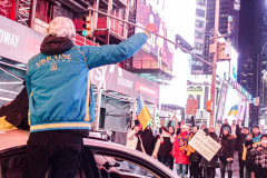Hundreds of Ukrainians took to Times Square to protest the Russian invasion of the Ukraine and to welcome a protest car rally that started in Brooklyn, New York and ended in the Square.
Together they chanted “Stop Putin’s War” and “Protect Ukrainian Skies” amongst others.
Many fear the unknown and for the worst while attacks and mayhem riddle the Ukraine still. Midtown, Manhattan. Friday, February 25, 2022