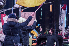 Hundreds of Ukrainians took to Times Square to protest the Russian invasion of the Ukraine and to welcome a protest car rally that started in Brooklyn, New York and ended in the Square.
Together they chanted “Stop Putin’s War” and “Protect Ukrainian Skies” amongst others.
Many fear the unknown and for the worst while attacks and mayhem riddle the Ukraine still. Midtown, Manhattan. Friday, February 25, 2022