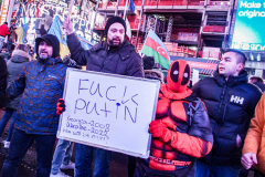 Hundreds of Ukrainians took to Times Square to protest the Russian invasion of the Ukraine and to welcome a protest car rally that started in Brooklyn, New York and ended in the Square.
Together they chanted “Stop Putin’s War” and “Protect Ukrainian Skies” amongst others.
Many fear the unknown and for the worst while attacks and mayhem riddle the Ukraine still. Midtown, Manhattan. Friday, February 25, 2022