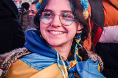 Hundreds of Ukrainians took to Times Square to protest the Russian invasion of the Ukraine and to welcome a protest car rally that started in Brooklyn, New York and ended in the Square.
Together they chanted “Stop Putin’s War” and “Protect Ukrainian Skies” amongst others.
Many fear the unknown and for the worst while attacks and mayhem riddle the Ukraine still. Midtown, Manhattan. Friday, February 25, 2022