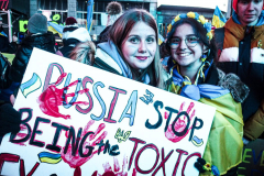 Hundreds of Ukrainians took to Times Square to protest the Russian invasion of the Ukraine and to welcome a protest car rally that started in Brooklyn, New York and ended in the Square.
Together they chanted “Stop Putin’s War” and “Protect Ukrainian Skies” amongst others.
Many fear the unknown and for the worst while attacks and mayhem riddle the Ukraine still. Midtown, Manhattan. Friday, February 25, 2022