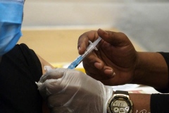 A Pharmacist prepares the Johnson & Johnson's single-shot dose, for COVID-19 vaccinations at Penn Station in New York, New York, USA, 12 May 2021. The pop-up site is part of a city-wide initiative to get more New Yorkers and tourists vaccinated. Those who receive the free vaccine, Johnson & Johnson's single-shot dose, will receive a free seven-day MetroCard pass. The walk-up vaccines will be offered at Penn Station, Grand Central Terminal, Broadway Junction, and other stations through 16 May.