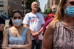Upper West Siders attend a meeting with Curtis Sliwa, founder of the Guardian Angels, addressing the hotels turned homeless shelters in New York City on August 9, 2020. Residents have complained about an uptick in crime and drugs as well as the housing of sexual offenders in the neighborhood. (Photo by Gabriele Holtermann)