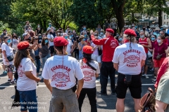 Curtis Sliwa, founder of the Guardian Angels, talks to a group of Upper West Siders about the hotels turned homeless shelters in New York City on August 9, 2020. Residents have complained about an uptick in crime and drugs as well as the housing of sexual offenders in the neighborhood. (Photo by Gabriele Holtermann)