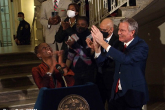 December30, 2021  New York , New York City  Mayor Bill de Blasio and First Lady McCray  commemorate their final day at City Hall