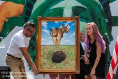 Artist Scott LoBaido unveils a painted referring to Mayor de Blasio at the "Don't Give Up the Ship" rally outside City Hall Park in New York City on August 22, 2020. The rally, led by Staten Island based artist Scott LoBaido, called out the Mayor's failure addressing the recent spike in gun violence and increase in homeless encampments. (Photo by Gabriele Holtermann)