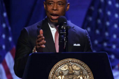 Eric Adams gives opening remarks at a lecture and vegan food tasting reception on healthy diets at The Apollo Theater.
(C) Steve Sands / New York Newswire