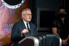 NYC & Company Kickoffs NYC Winter Outing with Mayor Eric Adams, Fred Dixon, Charlotte St. Martin, Anthony E. Malkin, Marlene Poynder, David Burke, TrenÕness Woods-Black, and Cast members from Aladdin and Chicago at the Empire State Building, 1/18/22.  Chair of NYC & Company, Charles Flateman addresses the crowd.