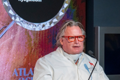 NYC & Company Kickoffs NYC Winter Outing with Mayor Eric Adams, Fred Dixon, Charlotte St. Martin, Anthony E. Malkin, Marlene Poynder, David Burke, TrenÕness Woods-Black, and Cast members from Aladdin and Chicago at the Empire State Building, 1/18/22.  Chef David Burke addresses the crowd.
