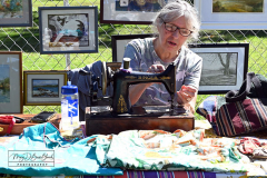 Saturday, September 25, 2021
Snug Harbor Cultural Center
Staten Island, NY
Photographs by
Mary DiBiase Blaich

The Staten Island Museum's 71st Annual Fence Show, highlighting art and fine crafts, was held today at  Snug Harbor Cultural Center  in Livingston, Staten Island.