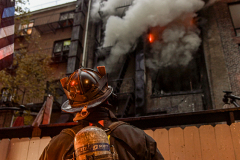 A four-alarm (as of 8:45 a.m.) fire tore through 132 Montague St. near Henry St., Brooklyn Heights, on the morning of Fri., December 10, 2021.

(Marc A. Hermann)