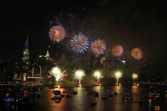 NEW YORK, 07/04/2022: Fireworks explode over the East River in the annual Macys Independence Day Celebration, July 4, 2022. © 2022 Robert Roth
