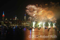 NEW YORK, 07/04/2022: Fireworks explode over the East River in the annual Macys Independence Day Celebration, July 4, 2022. © 2022 Robert Roth