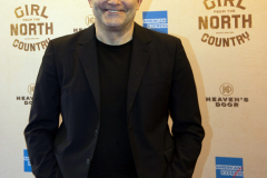 Craig Bierko (Mr. Burke) takes the red carpet.
