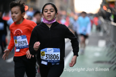 March 20, 2022: The 2022 United Airlines NYC Half Marathon is held in New York City. The course starts in Prospect Park in Brooklyn and ends in Central Park in Manhattan. The Rising New York Road Runner races in Times Square. (Photos by Jon Simon)