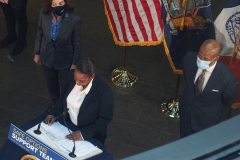 NY Governor Hochul and newly elected NYC Mayor Adams have their first public press conference together on 141 Fulton Street, to speak about homelessness and new social work implementations to thwart it as well as police deployment into the subways in NYC and the 5 boroughs. They also introduced the first female police commissioner of the NYPD, Keechant Sewell. 
January 6, 2022.
Manhattan, NYC (C) Bianca Otero
