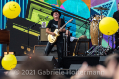 Guitar legend Carlos Santana performs for the crowd attending the "We Love NYC Homecoming Concert" on the Great Lawn in Central Park.(Photo by Gabriele Holtermann)