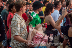 New Yorkers enjoy the "We Love NYC Homecoming Concert" on the Great Lawn in Central Park. (Photo by Gabriele Holtermann)