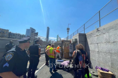 July 19, 2022. Homeless Sweep, NYC. Mayor Eric Adams administration’s push to clear the city of homeless encampments on the sidewalk. Sweep today entrance to the Manhattan Bridge. Photo by Yunghi Kim / Contact Press Images.