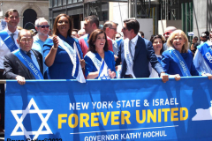 May 22, 2022  NEW YORK  After a three-year hiatus, the Celebrate Israel Parade returned,  Politicians with supporters of the State of Israel marched up  Fifth Avenue for the annual event.
New York Governor Kathy Hochul