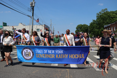 Assemblyman Edward C. Braunstein,Tish James, and Kathy Hochul marching in Little Neck Memorial Day Parade.