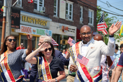 Tish James, Kathy Hochul, and Donovan Richards marching in Little Neck Memorial Day Parade.