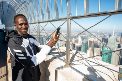 NYC 50th Anniversary Marathon Winners get a private tour of the Empire State Building observation deck 11/8/21.