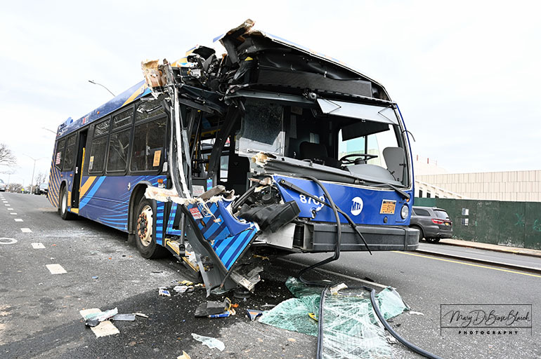 tour bus mta bus crash today