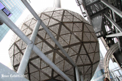 December 27, 2021  New York , Workers Install 192 New Waterford Crystals
On Times Squares New Year’s Eve Ball.The Waterford Crystal New Year’s Eve Ball is a geodesic sphere, 12 feet in diameter, and weighs 11,875 pounds. The Ball is covered with a total of 2,688 Waterford Crystal triangles that vary in size, and range in length from 4 3/4 inches to 5 3/4 inches per side. For Times Square 2022,