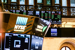 Recently appointed NYC Mayor, ERIC ADAMS, rang the bell at the NEW YORK STOCK EXCHANGE on Monday, February 28, 2022. Mayor Adams also called himself a “compassionate capitalist” as well as getting over the “hurdles” of lifting the mask mandate for school children and finally hinted that the market could possibly take a “hit” due to the possible full war in Ukraine. (C) Bianca Otero