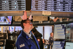 Recently appointed NYC Mayor, ERIC ADAMS, rang the bell at the NEW YORK STOCK EXCHANGE on Monday, February 28, 2022. Mayor Adams also called himself a “compassionate capitalist” as well as getting over the “hurdles” of lifting the mask mandate for school children and finally hinted that the market could possibly take a “hit” due to the possible full war in Ukraine. (C) Bianca Otero