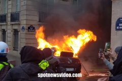paris riots 2018 violent clashes between police and demonstraters
