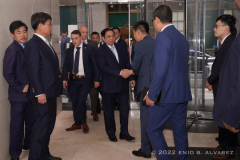 Prime Minister Pham Minh Chinh who is in New York for a week-long working trip to the US makes a stop at the FPT USA Corp office for the opening ribbon cutting ceremony at 295 Madison Avenue in New York, NY on Sunday May 15, 2022

Photography by Enid B. Alvarez