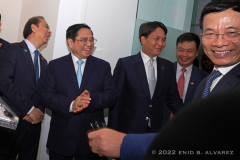 Prime Minister Pham Minh Chinh who is in New York for a week-long working trip to the US makes a stop at the FPT USA Corp office for the opening ribbon cutting ceremony at 295 Madison Avenue in New York, NY on Sunday May 15, 2022

Photography by Enid B. Alvarez