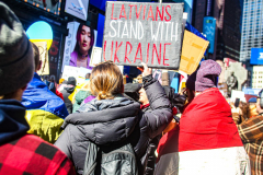 Ukranian supporters came together again  in Times Square, to speak in protest on their opposition of the Russian attack on Ukraine.
People from around the world took to the foghorns to speak their minds against the attack and to reinforce their solidarity together in support.
Times Square, Midtown, Manhattan, New York. Saturday, February 26, 2022. (C) Bianca Otero