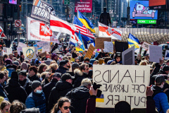 Ukranian supporters came together again  in Times Square, to speak in protest on their opposition of the Russian attack on Ukraine.
People from around the world took to the foghorns to speak their minds against the attack and to reinforce their solidarity together in support.
Times Square, Midtown, Manhattan, New York. Saturday, February 26, 2022. (C) Bianca Otero