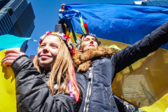 Ukranian supporters came together again  in Times Square, to speak in protest on their opposition of the Russian attack on Ukraine.
People from around the world took to the foghorns to speak their minds against the attack and to reinforce their solidarity together in support.
Times Square, Midtown, Manhattan, New York. Saturday, February 26, 2022. (C) Bianca Otero
